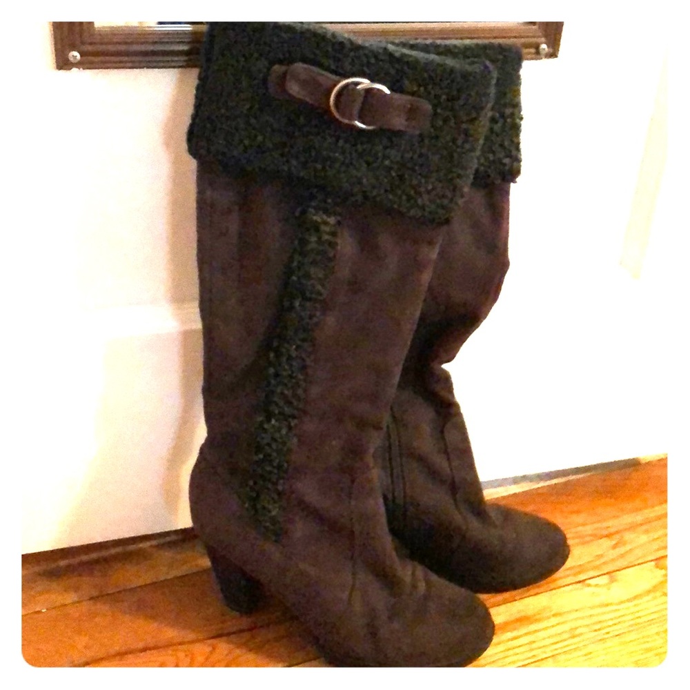 Dark brown heeled faux suede/faux fur boots